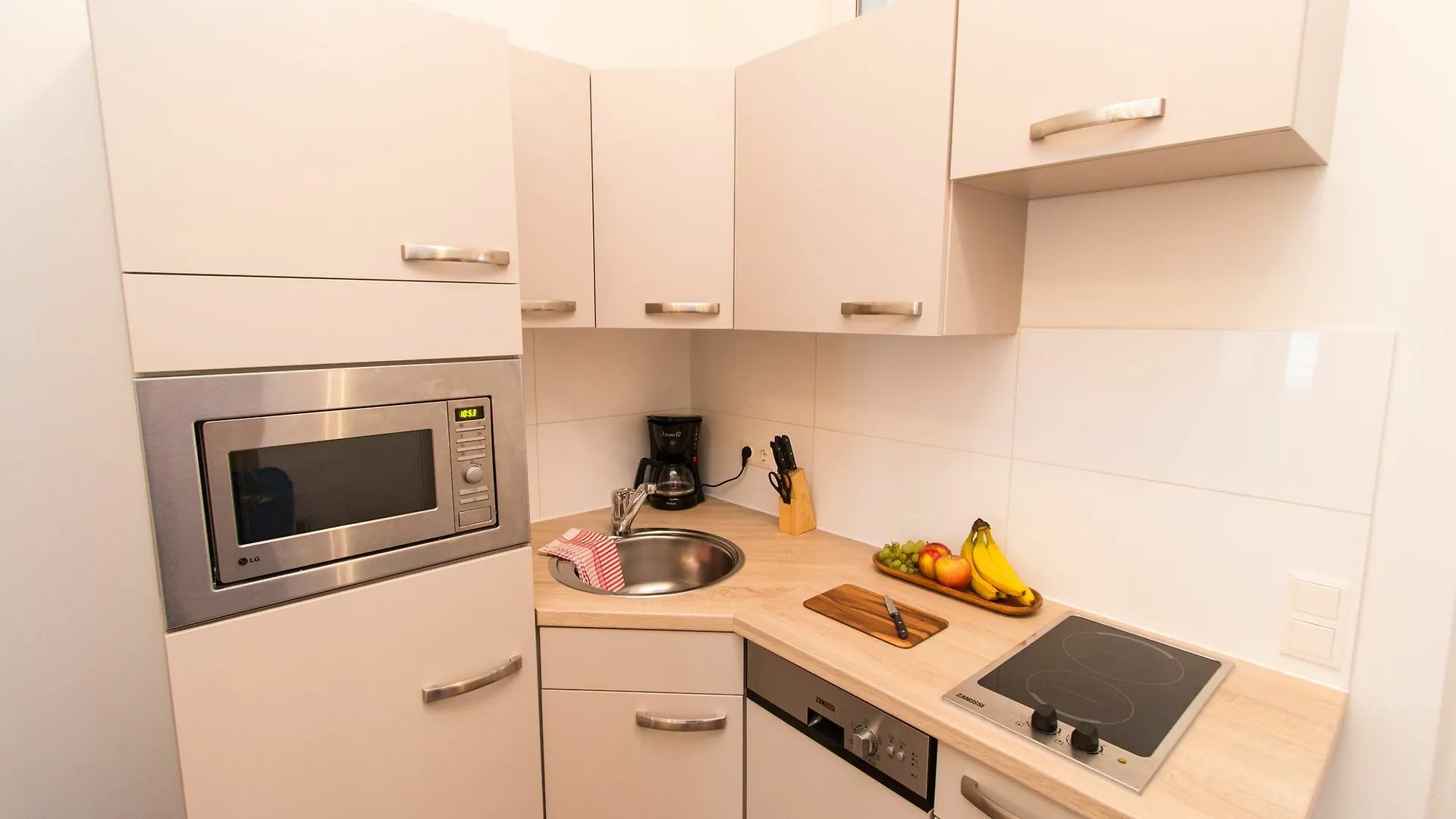 Checkvienna Apartment Rossauer Lande 0*, Vienna
